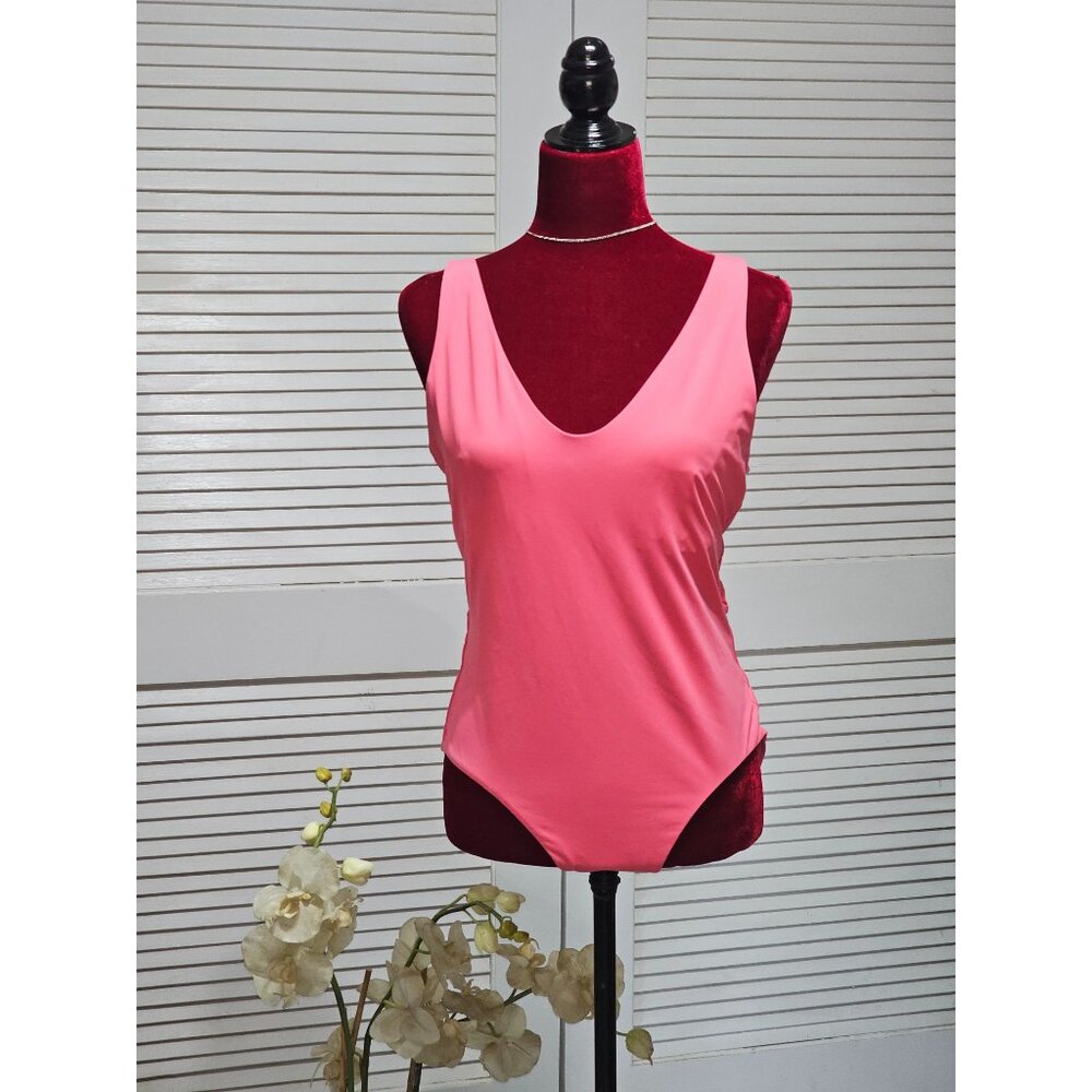 NWOT Athleta Women's Coral Pink Hampton One-Piece Swimsuit Size L 202 - Picture 3 of 13